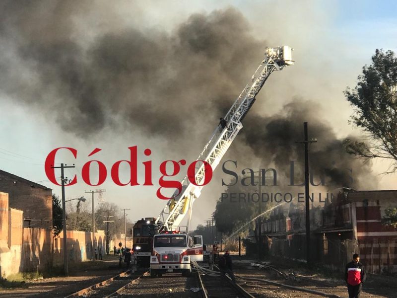 Incendio de bodega en el Barrio de Tlaxcala