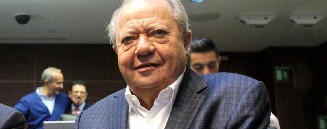 AMLO confirma que FGR investiga a Carlos Romero Deschamps