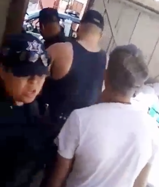 policias