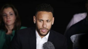 Neymar declara ante la comisaría