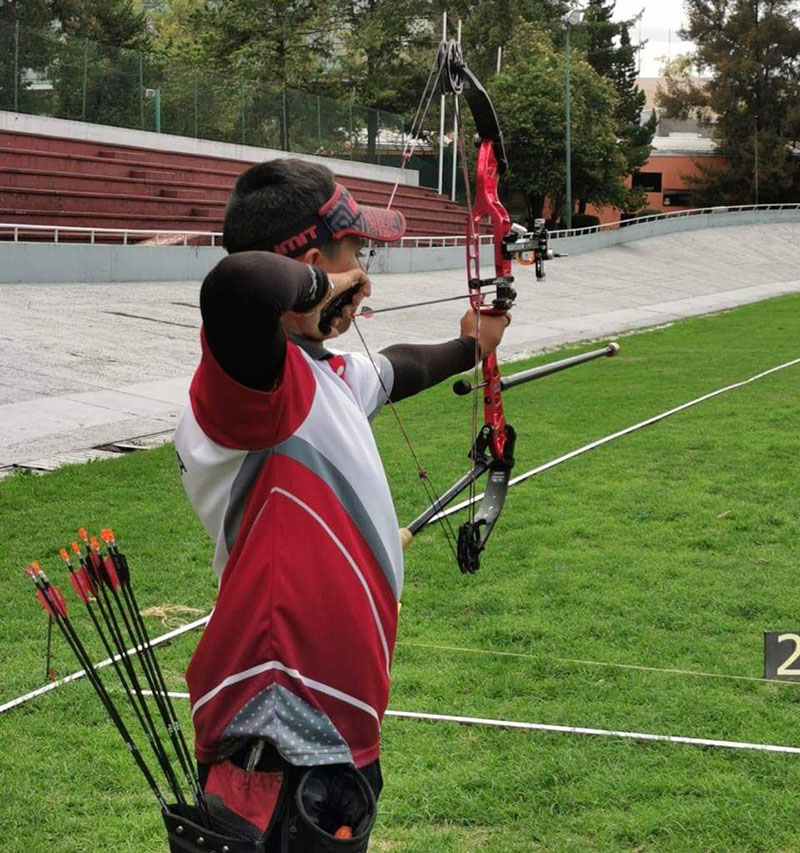 arquero potosino Rodrigo Olvera