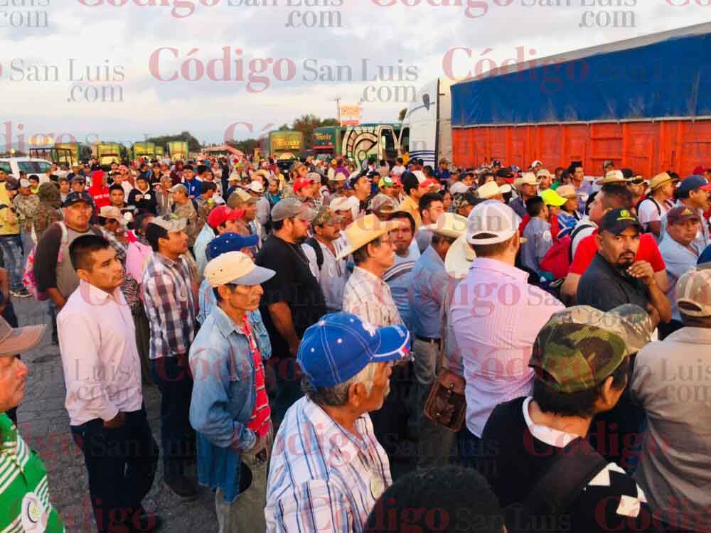 bloqueo carretera 57 agricultores y ganaderos 4