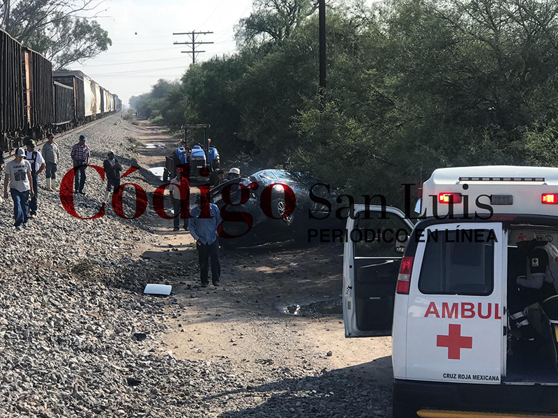 le quiso ganar el paso al tren