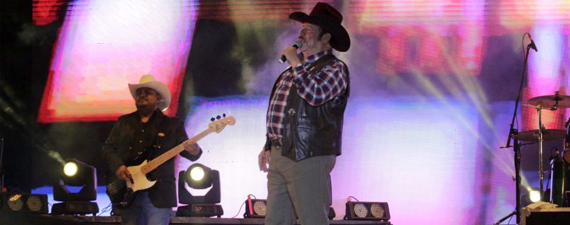 lalo mora