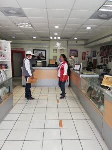 suspenden negocios en valles