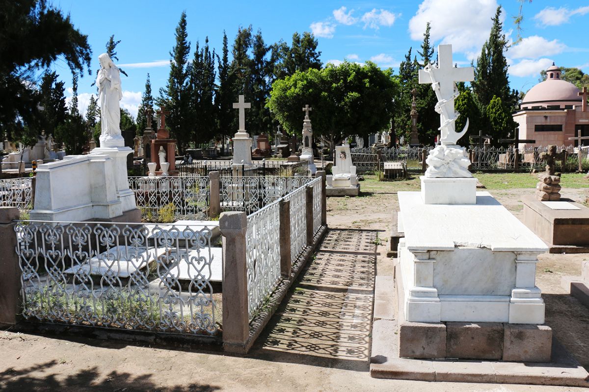 panteones-cerrados-restricciones-