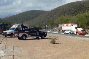 balean a comerciantes de Tamasopo