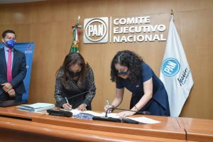 Sonia Mendoza precandidata al gobierno de SLP
