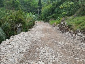 obra carretera en la Laja municipio de aquismón