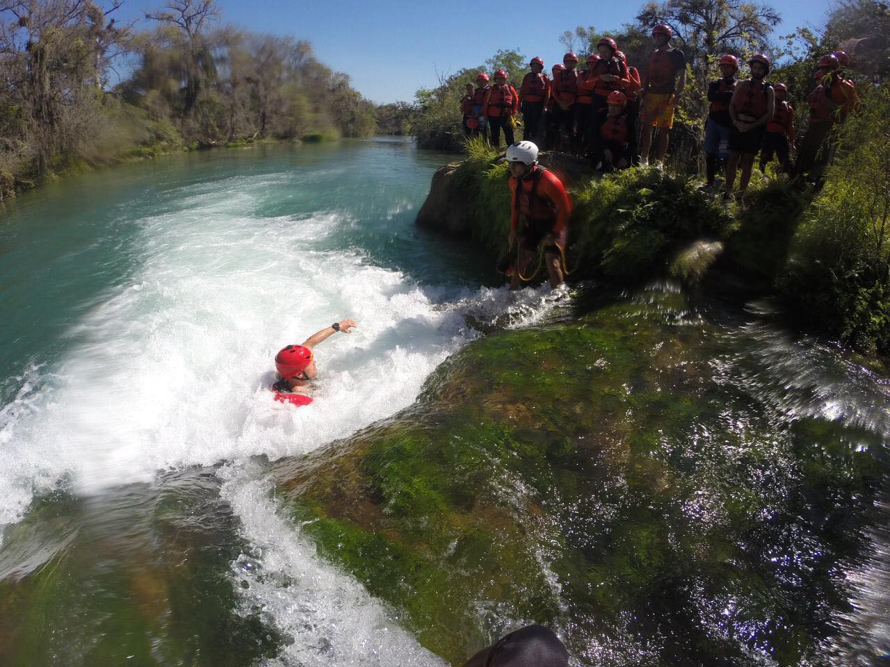 capacitación a guía de turistas en Valles