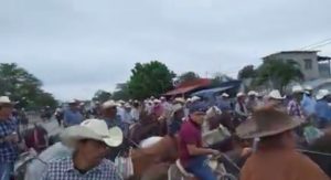 cabalgata . jueces auxiliares, semáforo rojo