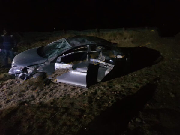 Fallece joven chofer en volcadura