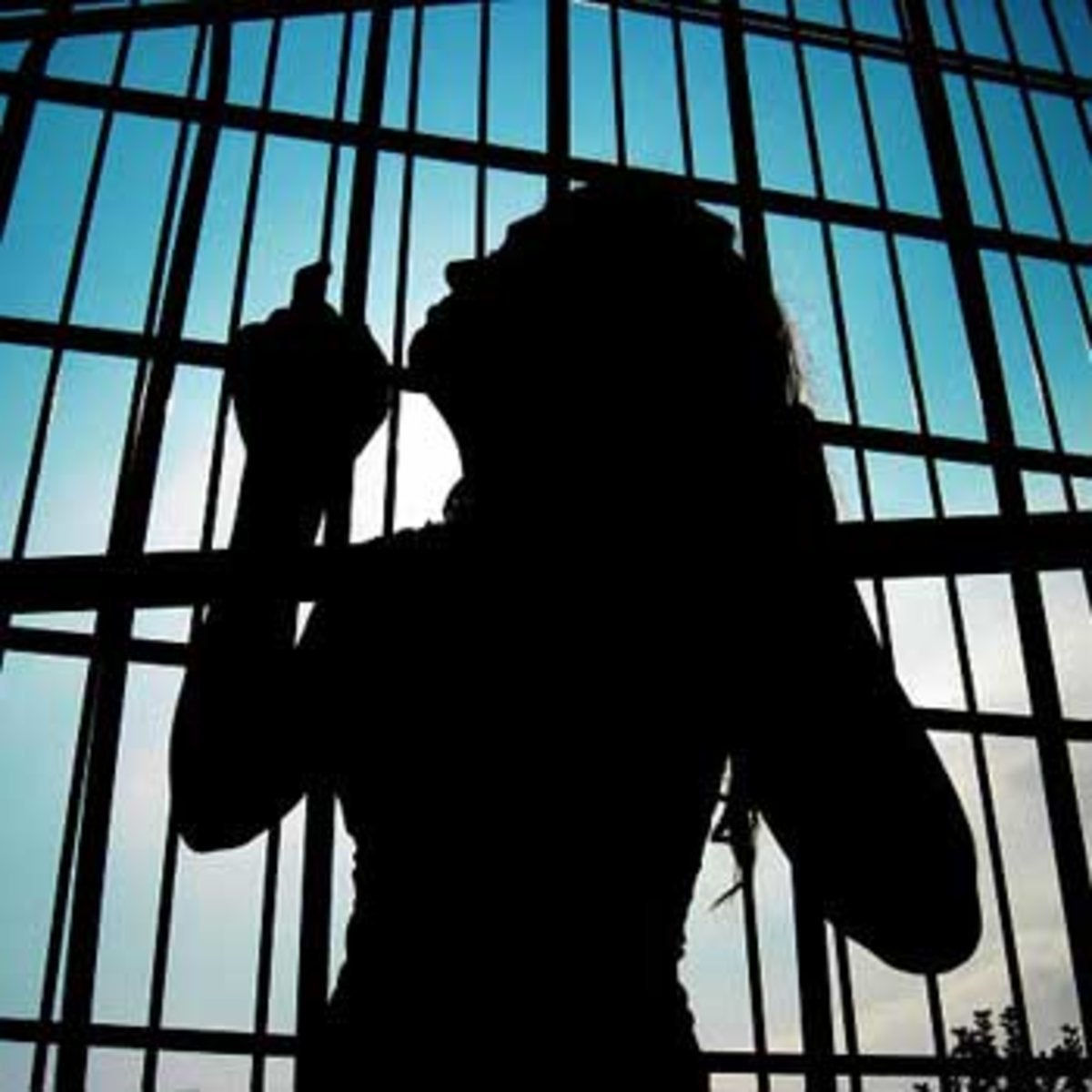 Trata de personas - prostituía a su esposa