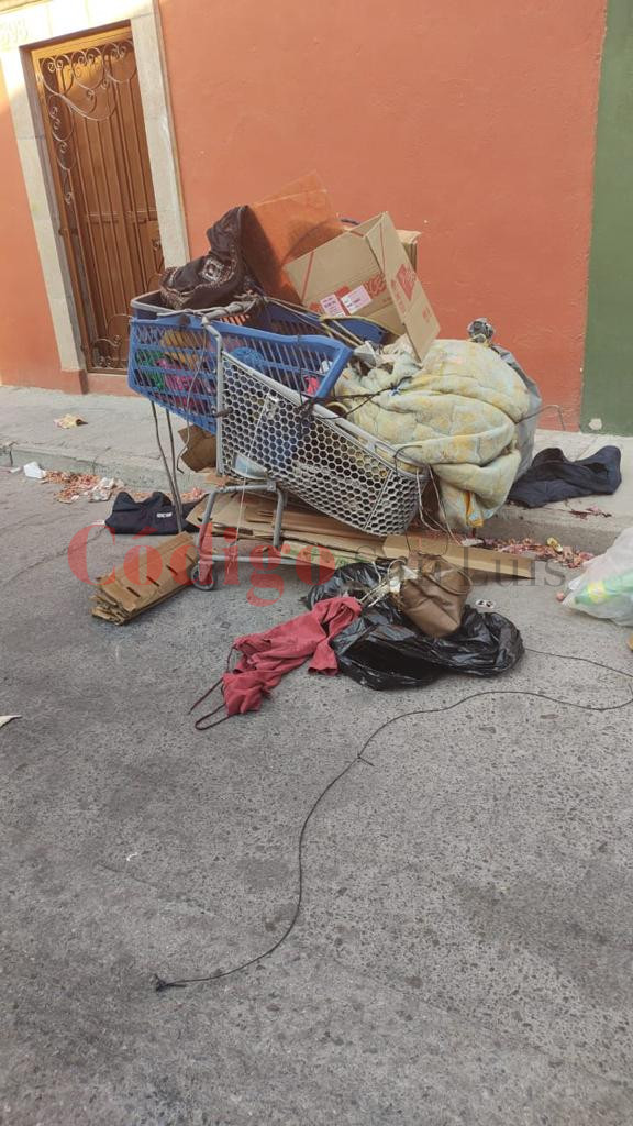encuentra cadaver en carrito de supermercado