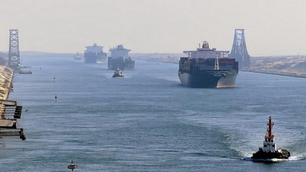 Susto en canal Suez por falla en buque petrolero