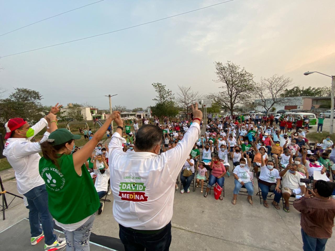 David Medina mejoramiento accesos a colonias