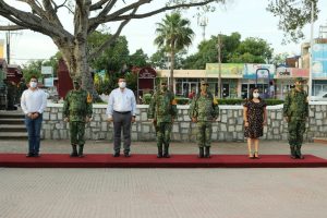 Regresan los honores a la plaza 