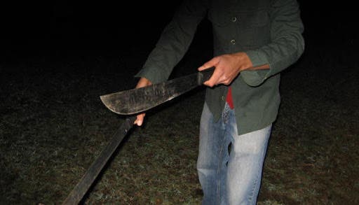 machetear policías