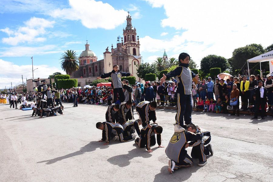 DESFILE 20 NOVIEMBRE SOLEDAD