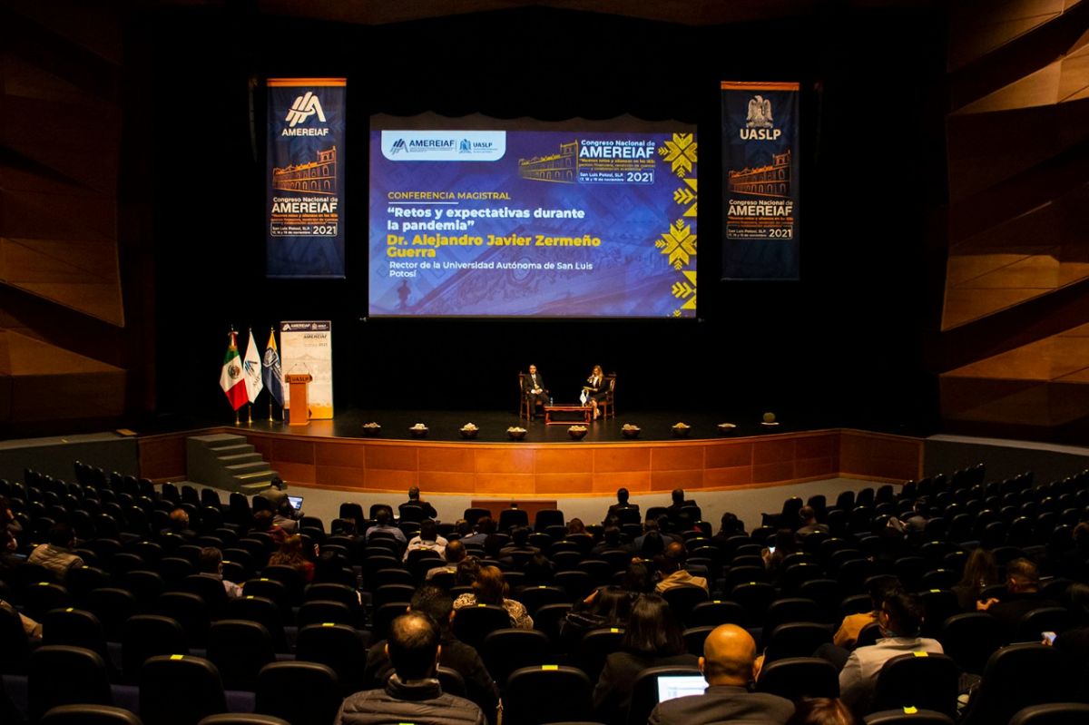 La educación es un factor de bienestar social: Rector de la UASLP