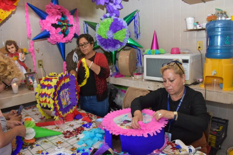 Piñatas-Soledad-niños