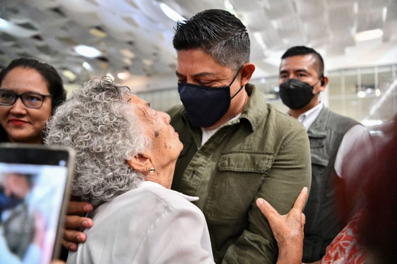 Ricardo-Gallardo-madres
