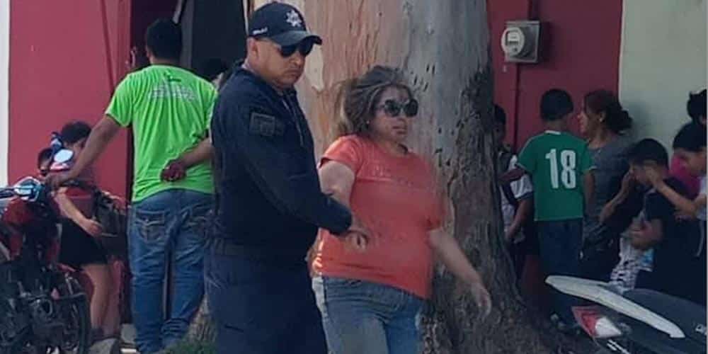 Desgreñan a coordinadora del DIF en Cedral; la acusan de condicionar despensas
