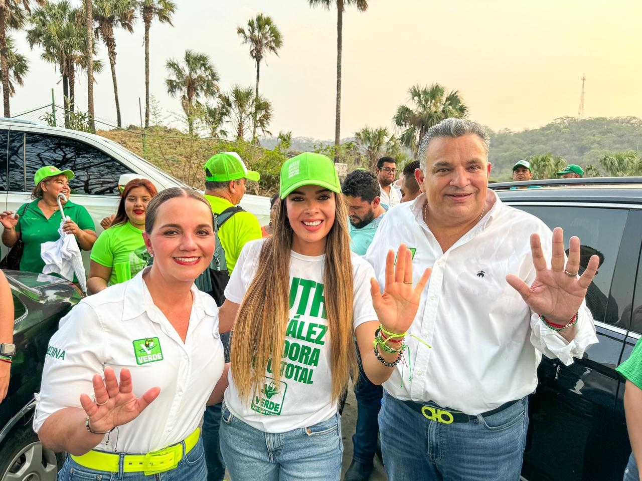 David Medina Ruth González Silva Valles La Hincada