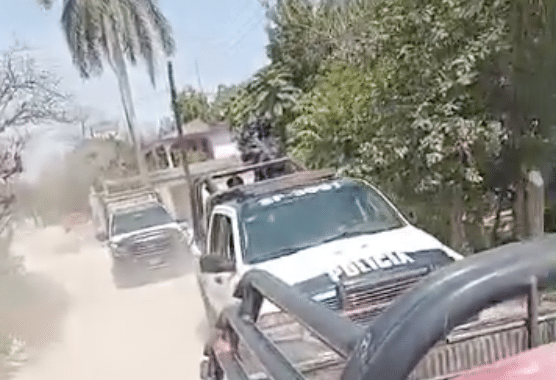 Policías balean familia potosina