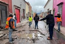 Interapas interviene líneas agua y drenaje en la calle Independencia