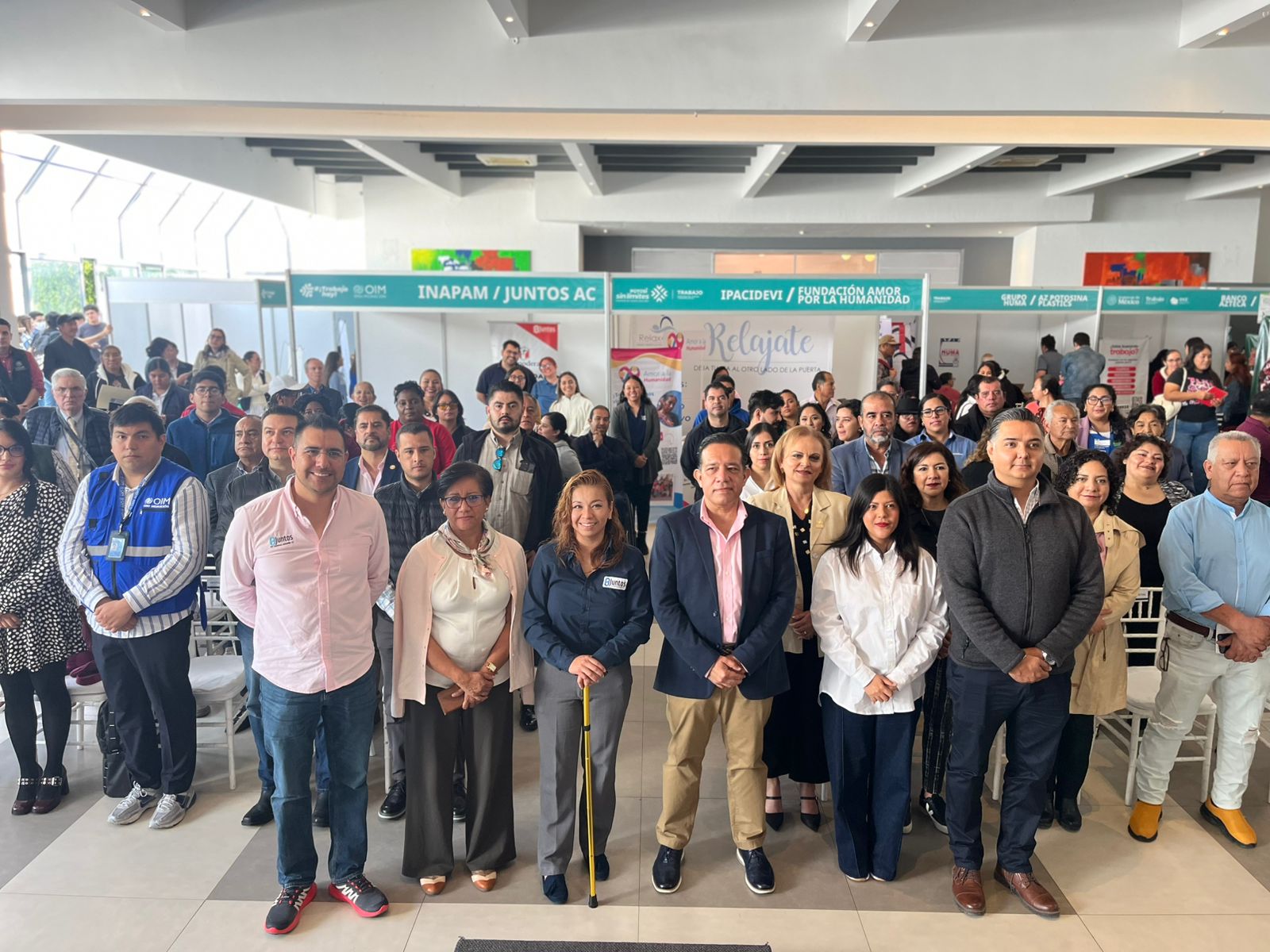 feria empleo adultos mayores personas con discapacidad