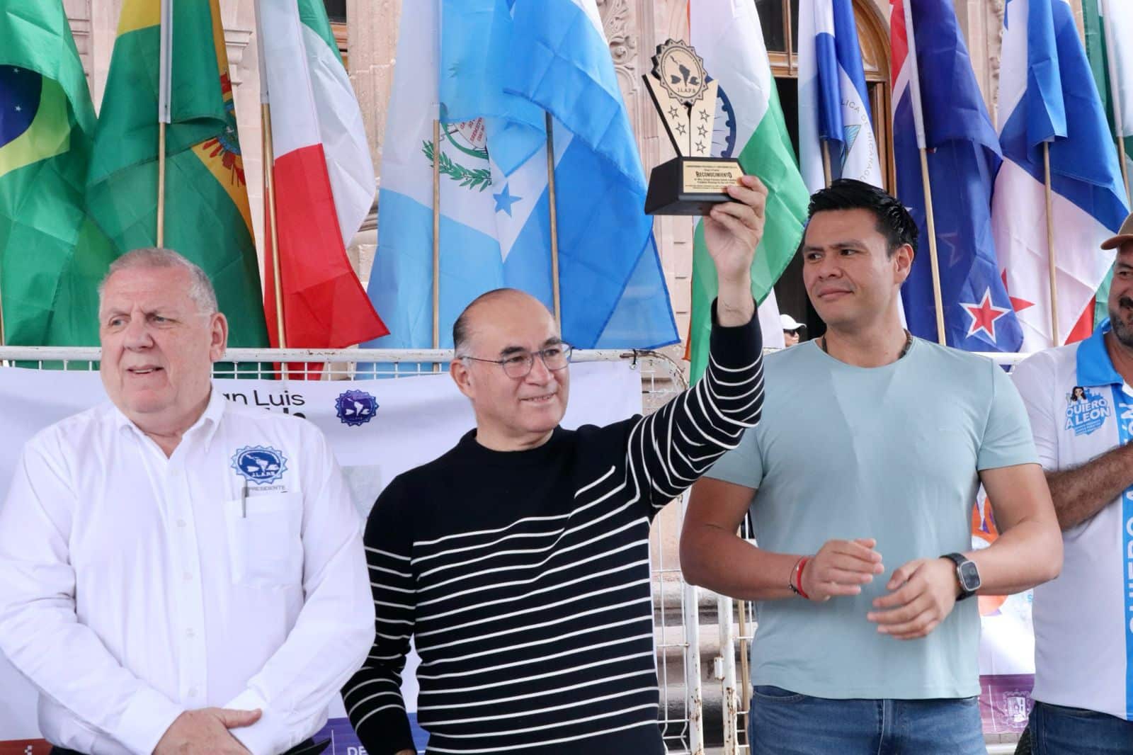 enrique galindo clausura juegos policías bomberos