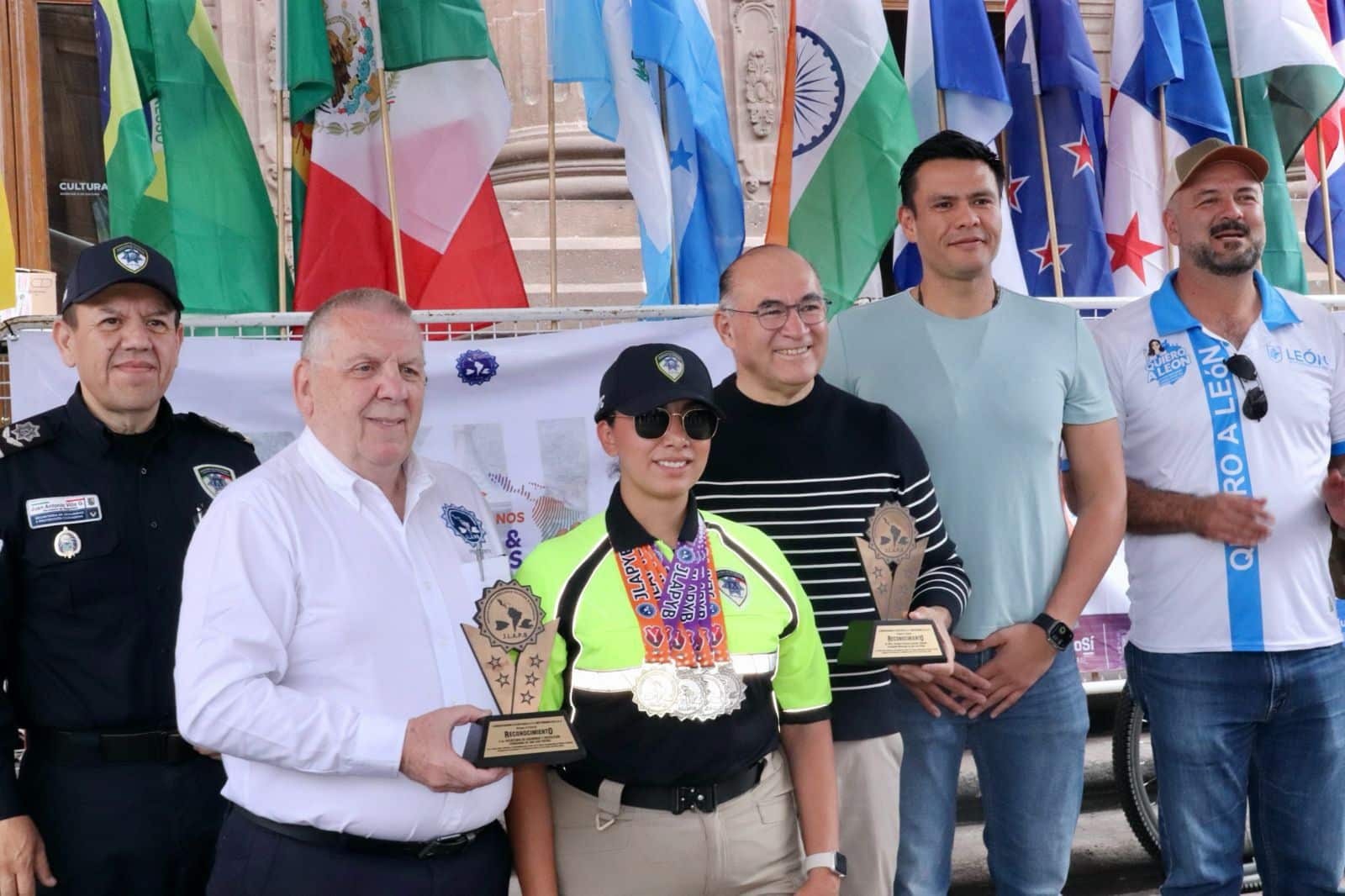 enrique galindo clausura juegos policías bomberos