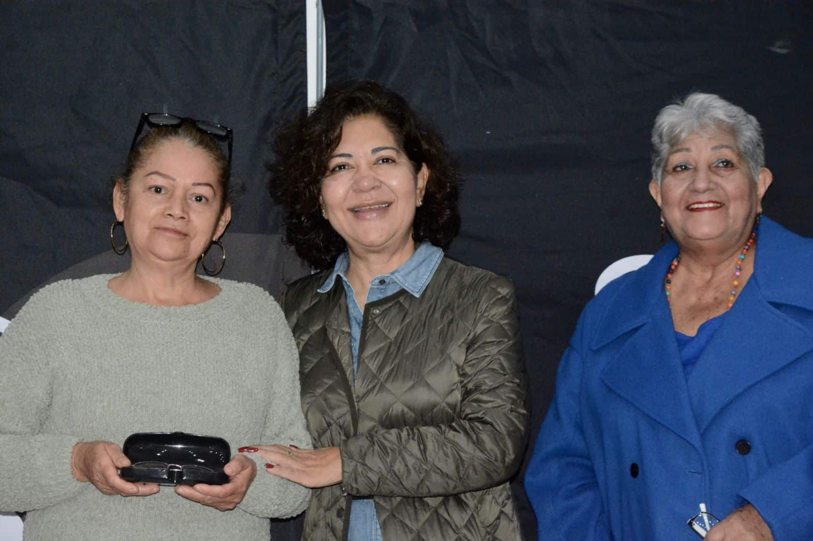 entrega de lentes gobierno municipal slp