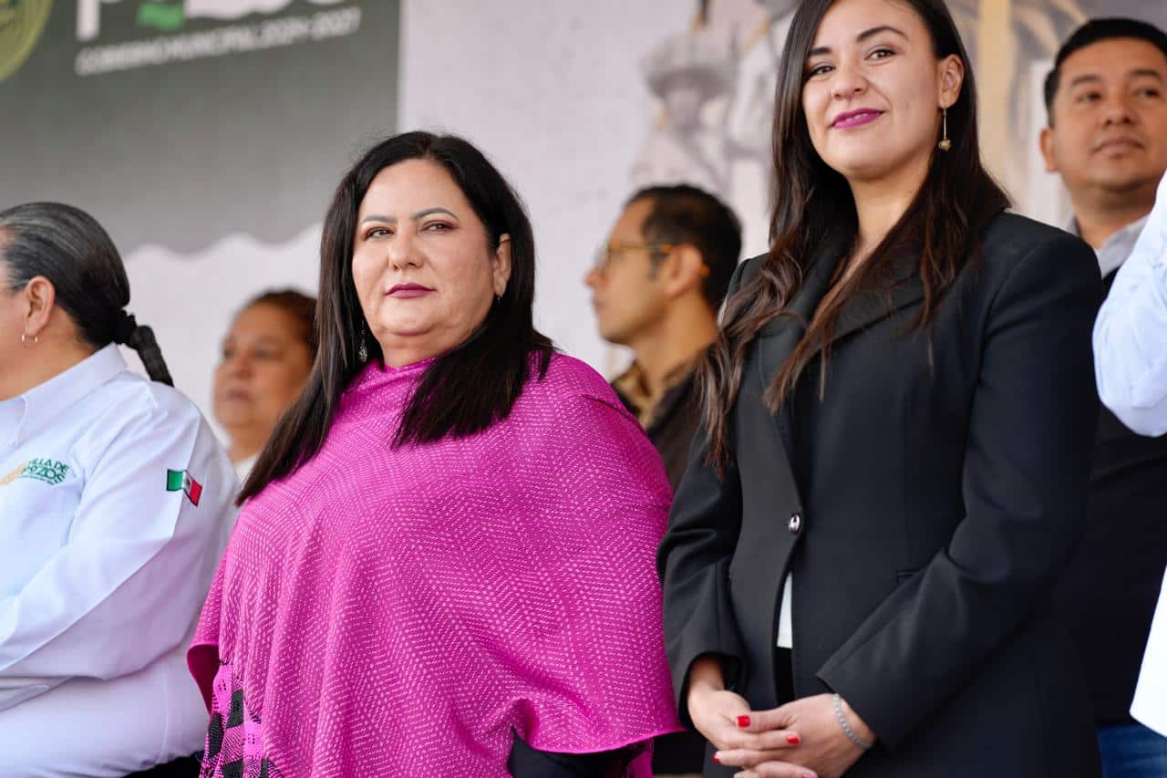 patricia aradillas desfile revolución pozos