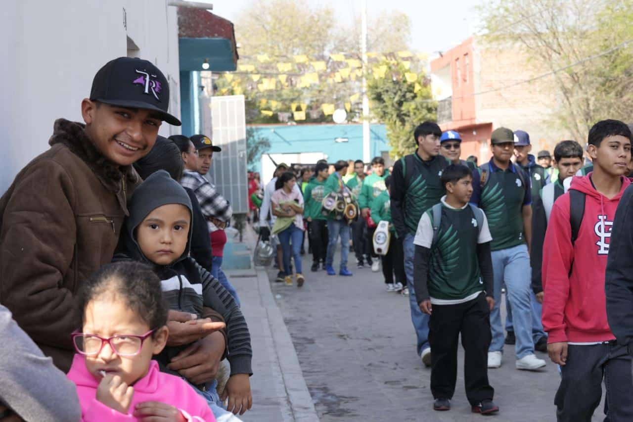 patricia aradillas desfile revolución pozos