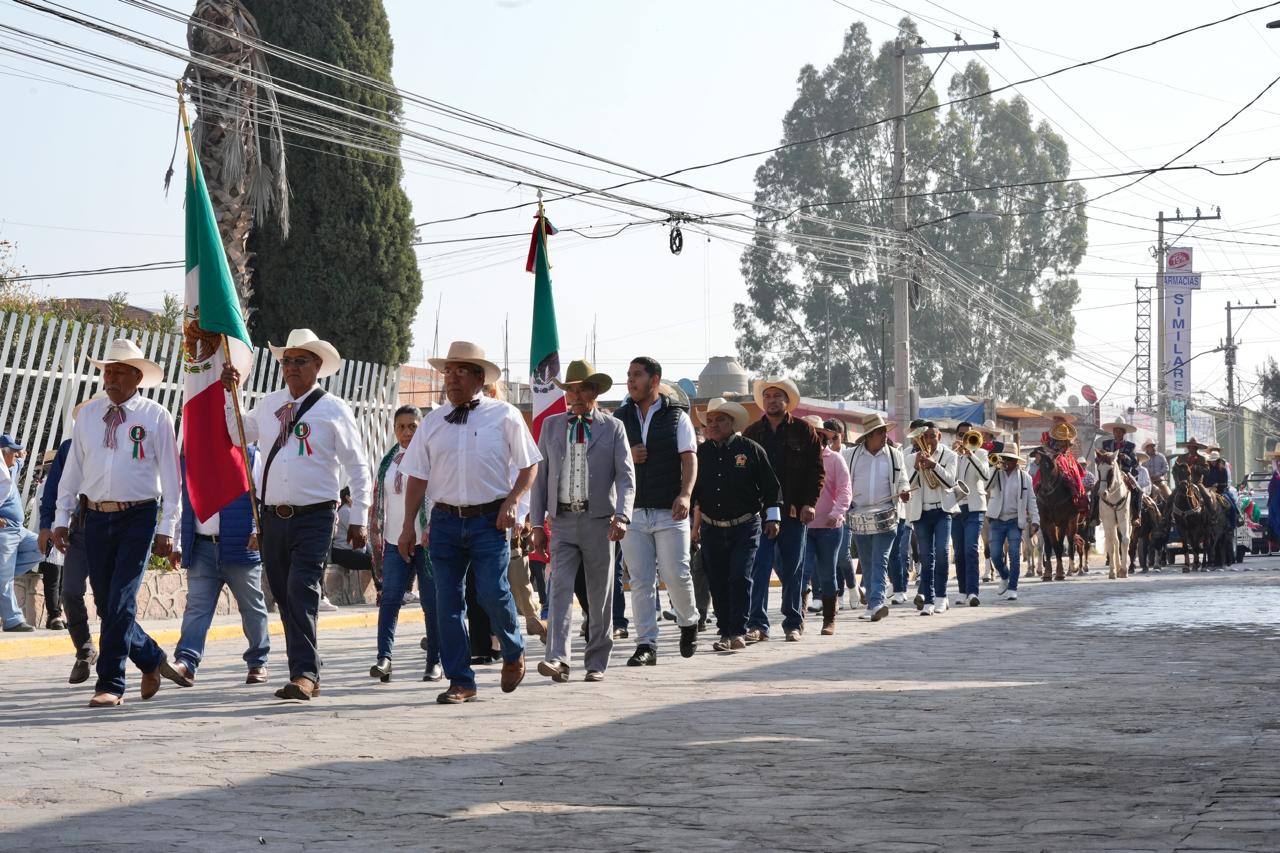 patricia aradillas desfile revolución pozos